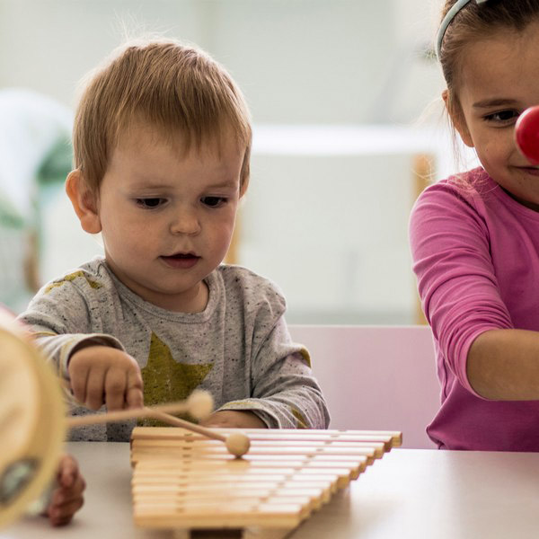 Musica e gioco, l’inizio di un’esperienza all'interno del mondo dei suoni.